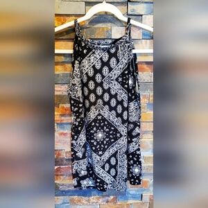 Maurices black/white bandanna print tank